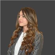 Laureata magistrale in Lettere moderne alla Statale di Milano. Offro ripetizioni di letteratura e grammatica italiana e/o latina